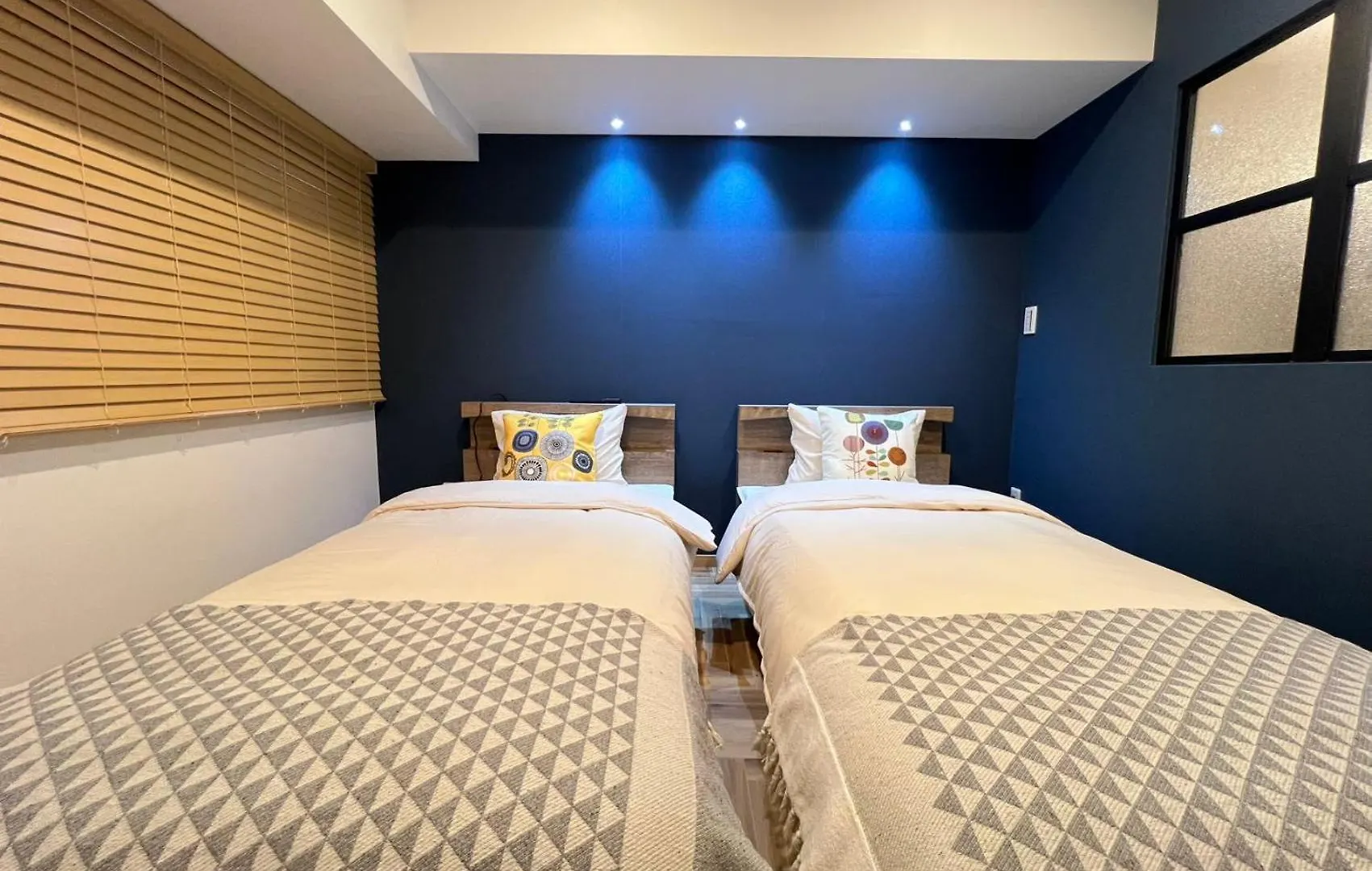 World House Kameido -Direct To Akihabara&Shinjuku, Near Asakusa &Skytree, 30 Mins To Disney By Train contacts